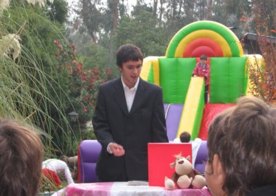 Mago Nicolas Palacios, show de magia para todo tipo de eventos, cumpleaños, infantil, matrimonios, empresas, adultos.