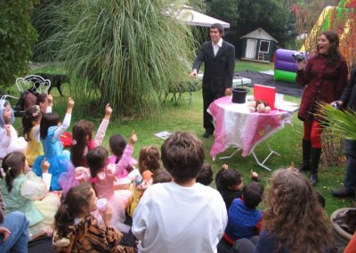 Mago Nicolas Palacios, show de magia para todo tipo de eventos, cumpleaños, infantil, matrimonios, empresas, adultos.