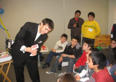 Mago Nicolas Palacios, show de magia para todo tipo de eventos, cumpleaños, infantil, matrimonios, empresas, adultos.