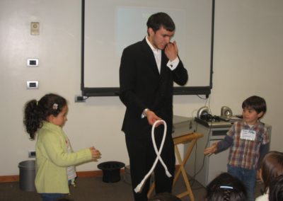 Mago Nicolas Palacios, show de magia para todo tipo de eventos, cumpleaños, infantil, matrimonios, empresas, adultos.