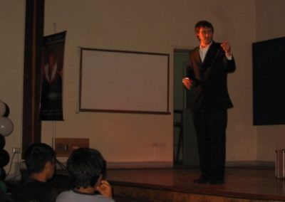 Mago Nicolas Palacios, show de magia para todo tipo de eventos, cumpleaños, infantil, matrimonios, empresas, adultos.