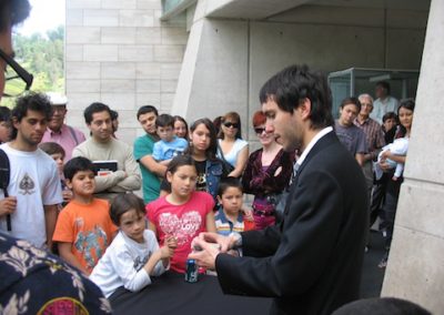 Mago Nicolas Palacios, show de magia para todo tipo de eventos, cumpleaños, infantil, matrimonios, empresas, adultos.